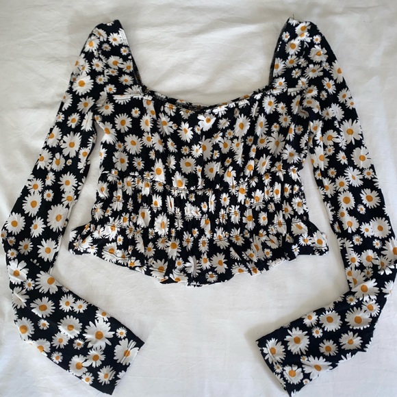 Forever 21 sunflower patterned cropped shirt - Picture 1 of 2